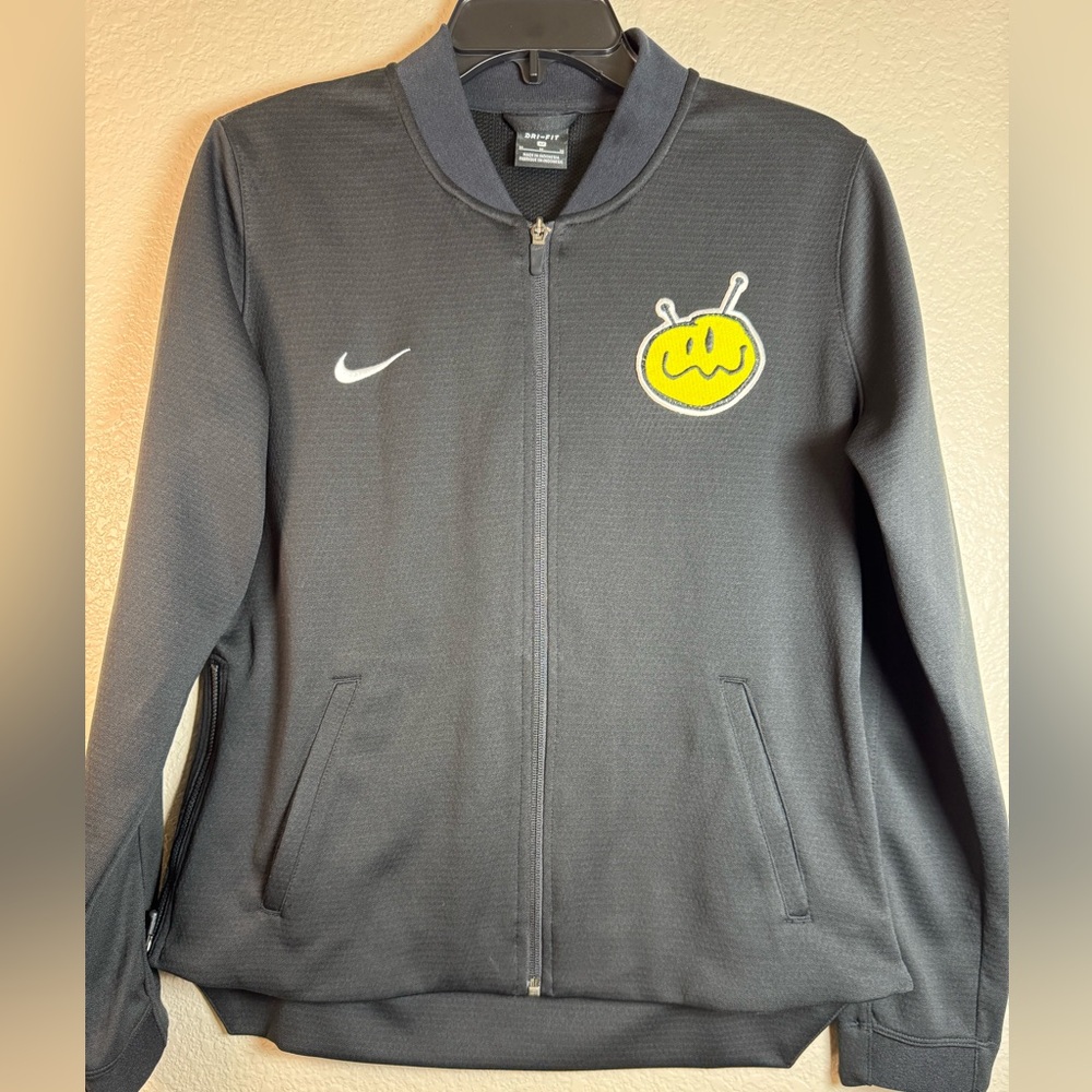 Nike  Jacket  Medium Chest Logo Full Zip Black ⭐️